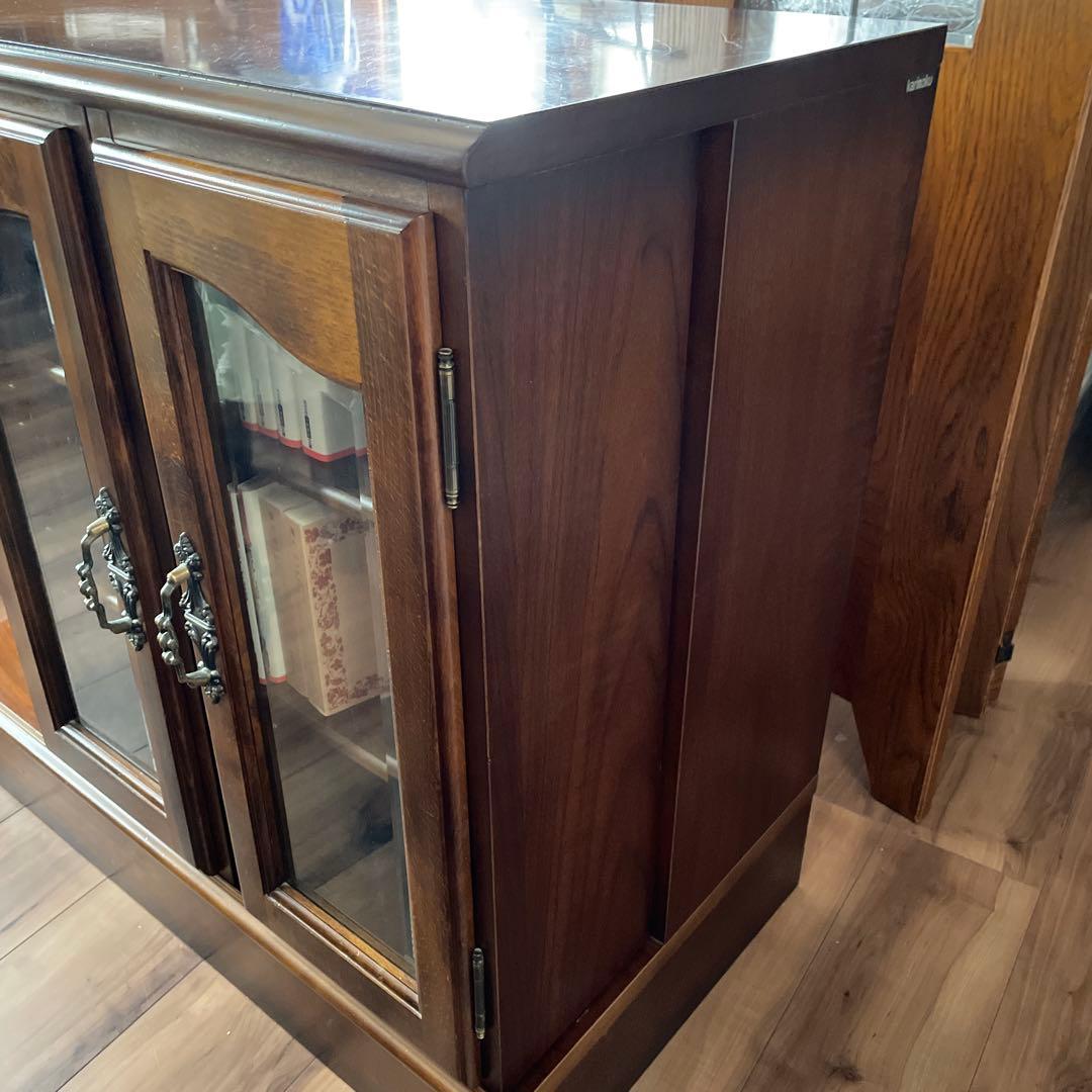 カリモク製　木製ガラス扉キャビネット〜文庫本用