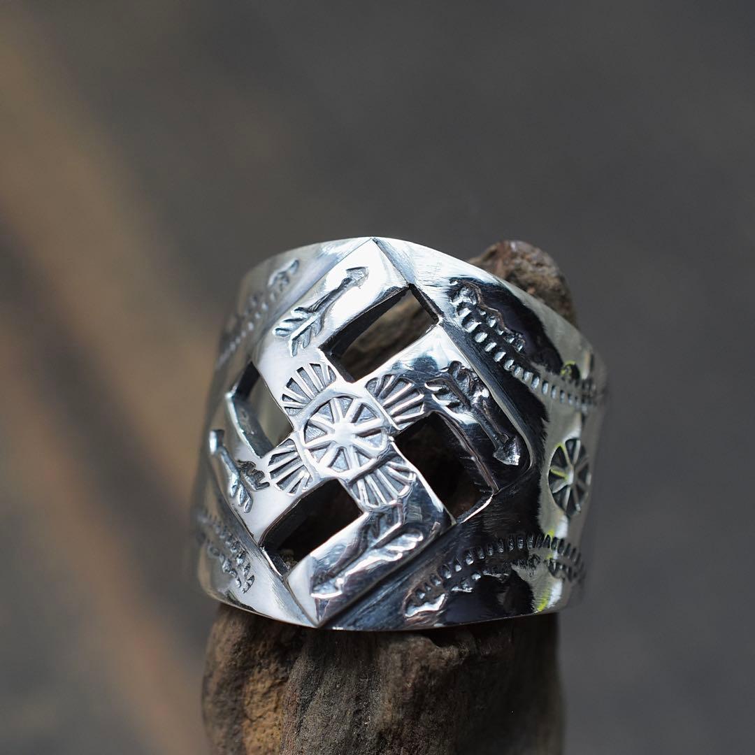 20号 シルバー925 カットアウト スワスティカ 卍 インディアンジュエリー