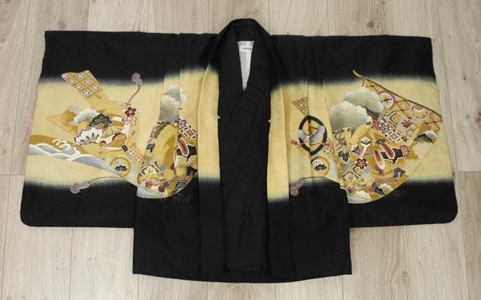 七五三・お祝い着に ◇黒色系　兜◇5歳男の子着物・羽織・袴セット6039【中古】