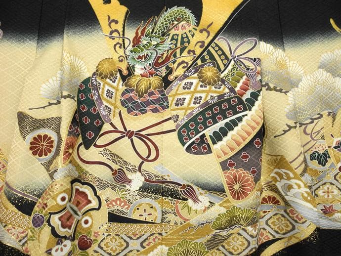 七五三・お祝い着に ◇黒色系　兜◇5歳男の子着物・羽織・袴セット6039【中古】