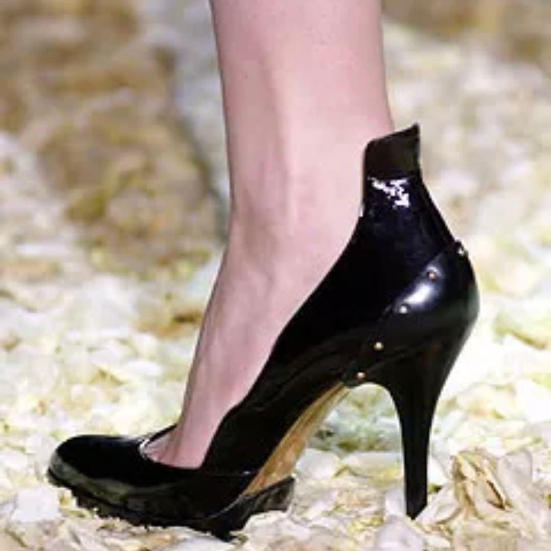 2003AW GUCCI by Tom Ford スタッズ パンプス