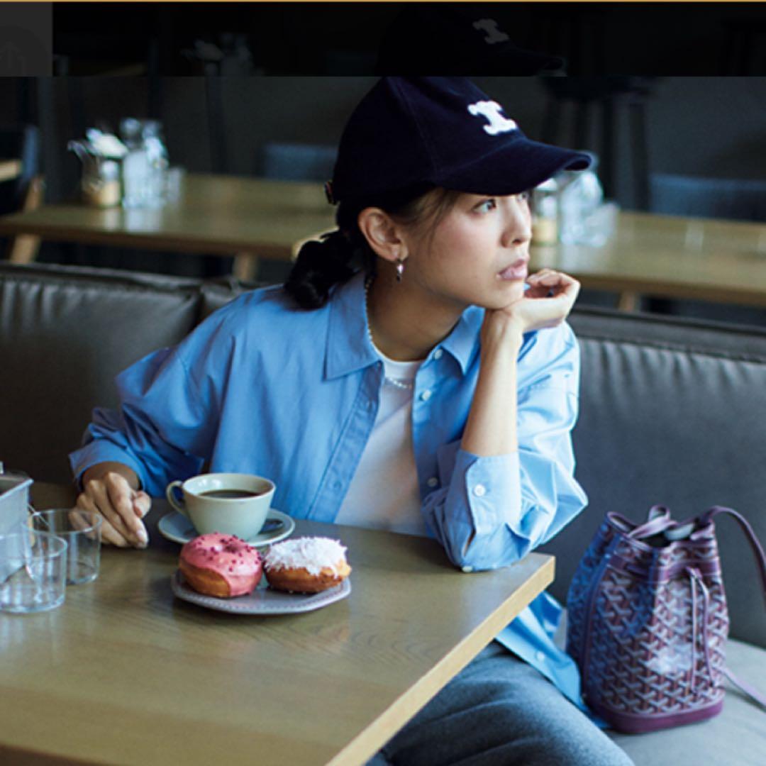 CELINE セリーヌキャップ ロゴ刺繍付き　人気のネイビー　サイズS 美品