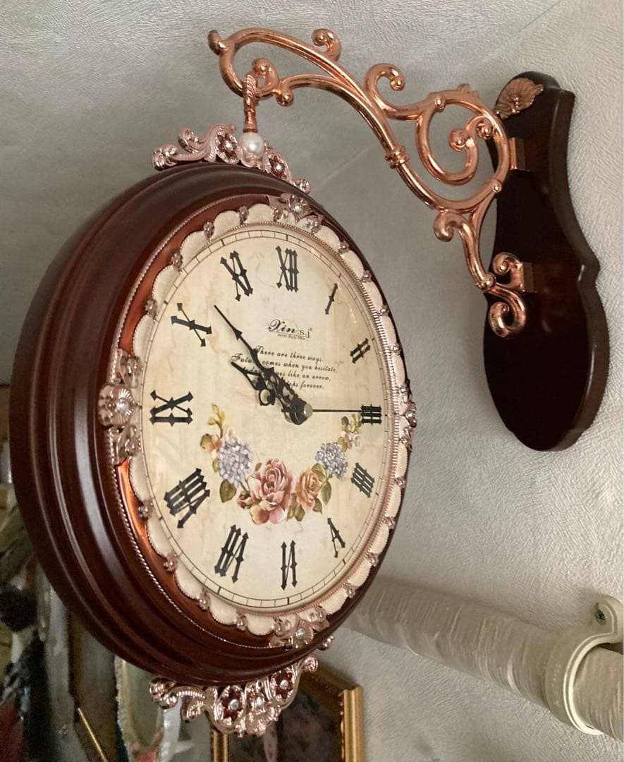 値下げしました！ ロココ調 両面 花柄ローマ数字掛時計 無音　ブラウン