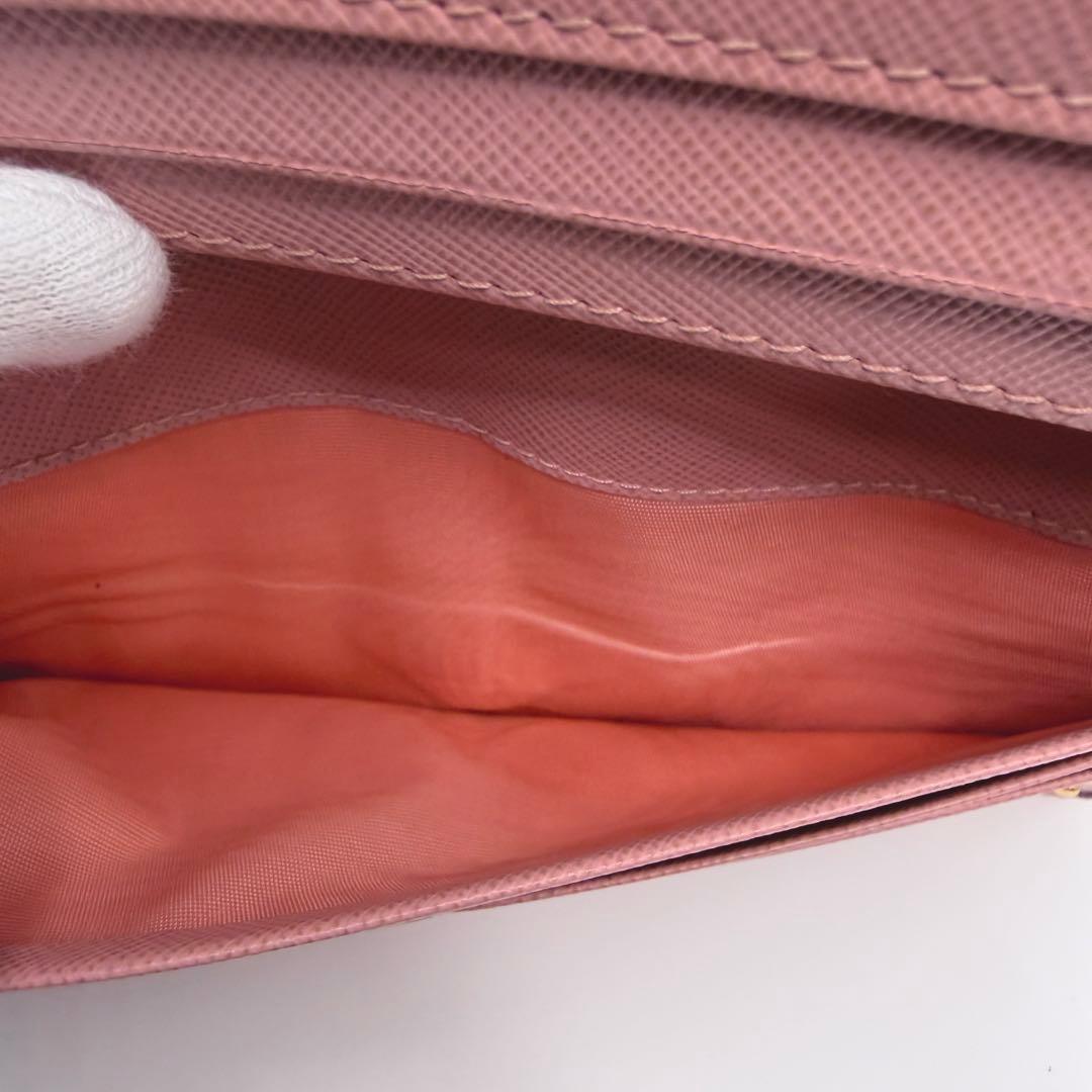 PRADA サフィアーノ 長財布 ピンク ゴールド金具 箱・カード付 メタル