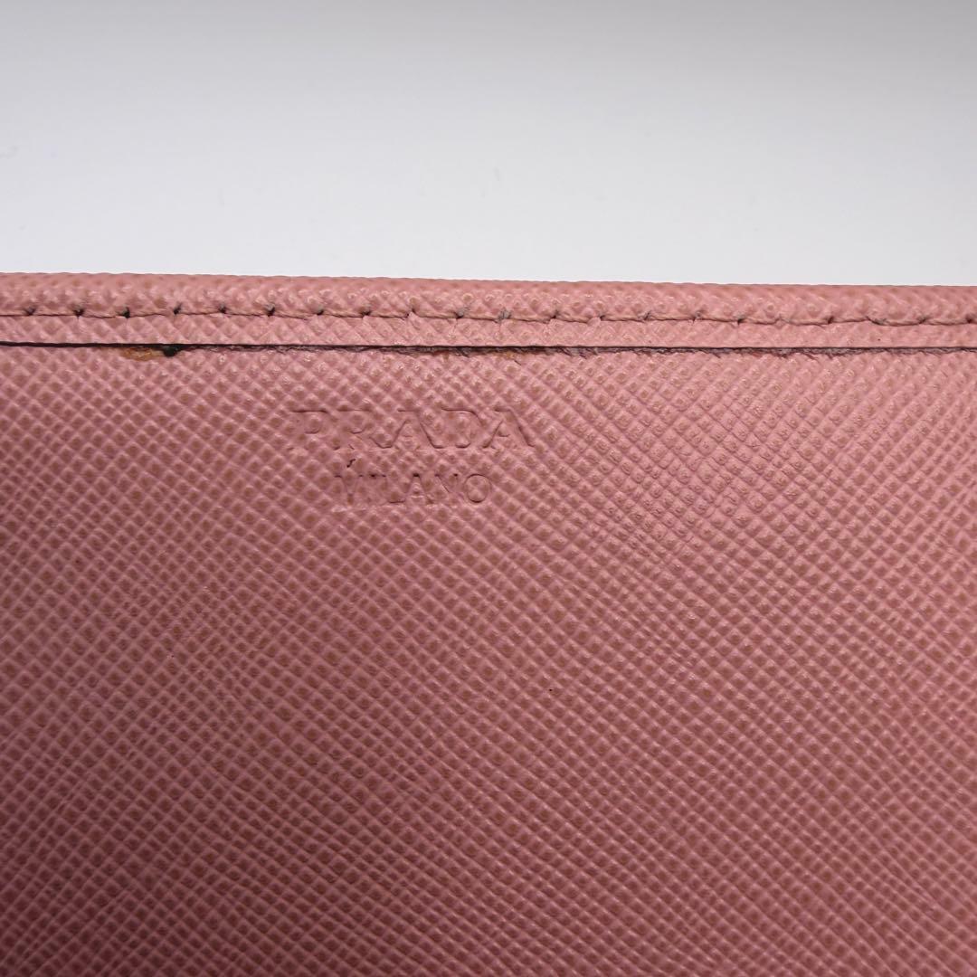 PRADA サフィアーノ 長財布 ピンク ゴールド金具 箱・カード付 メタル