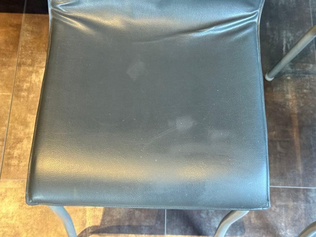 ②リーンロゼ　ligne roset ブラック　レザーチェア　2脚セット　YZ