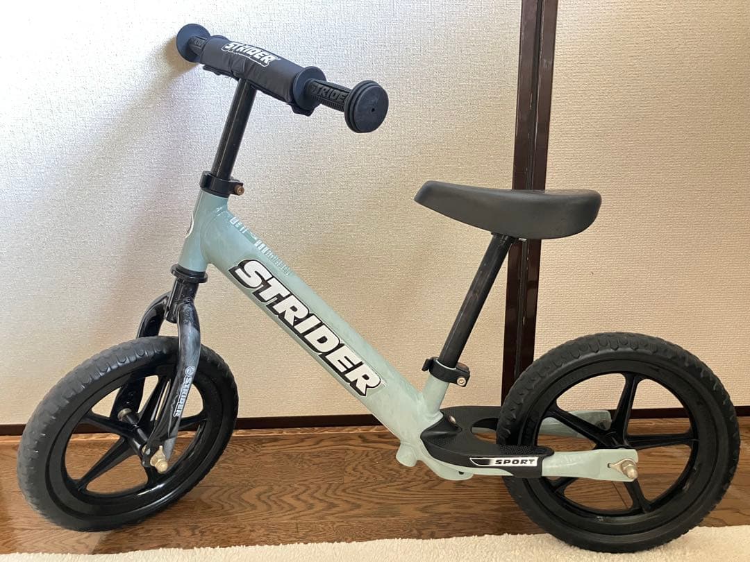 STRIDER 12インチ スポーツモデル 2023年限定カラー:アイスブルー