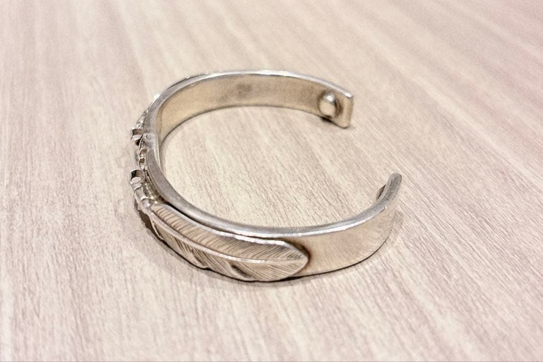 REDMAN. シルバーバングル(シンボル＋フェザー)