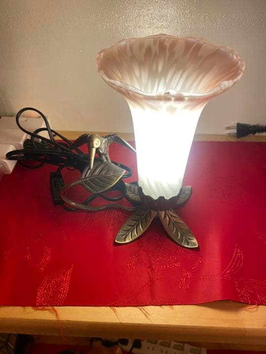 リリーランプ お洒落なフロアスタンドランプ