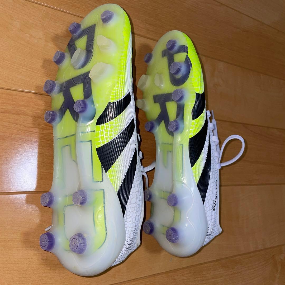 プレデターPRO HG/AG ホワイト/イエロー サッカースパイク　25センチ