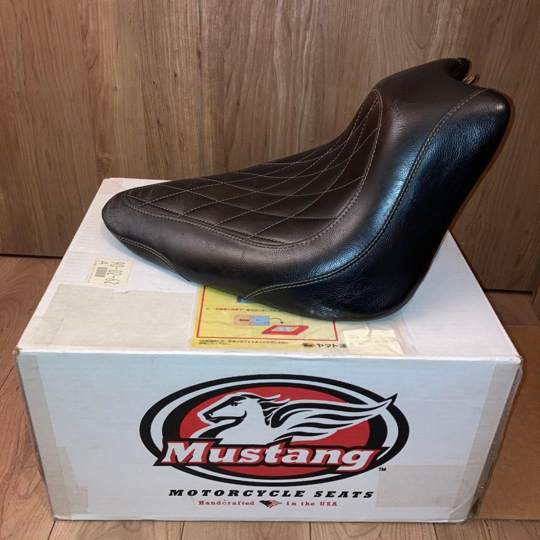 マスタング　ソロシート　ソフテイル用