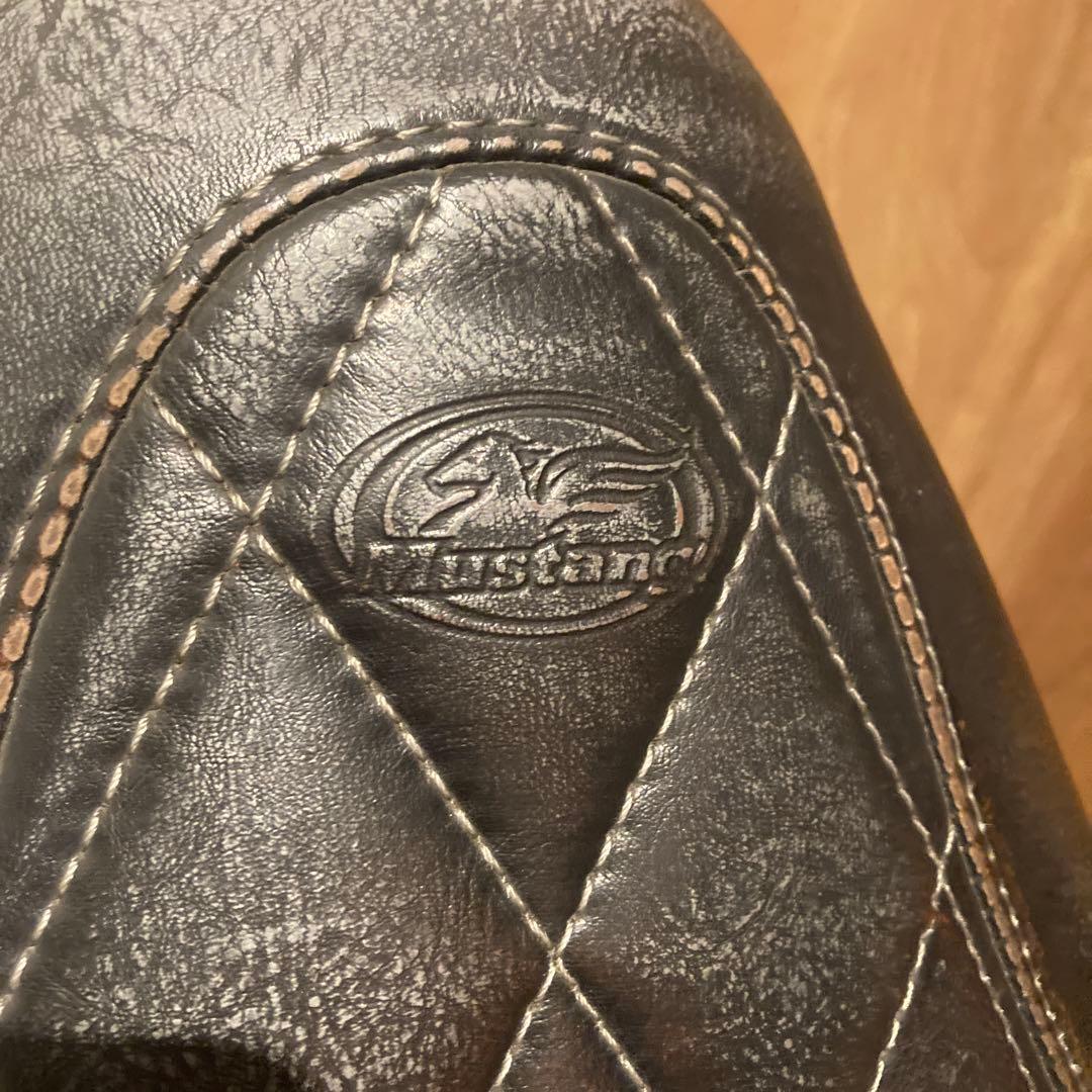 マスタング　ソロシート　ソフテイル用