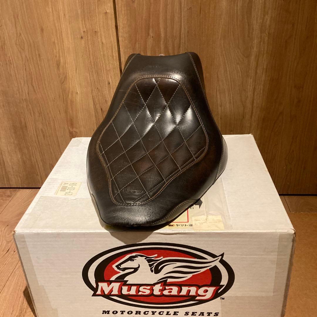 マスタング　ソロシート　ソフテイル用