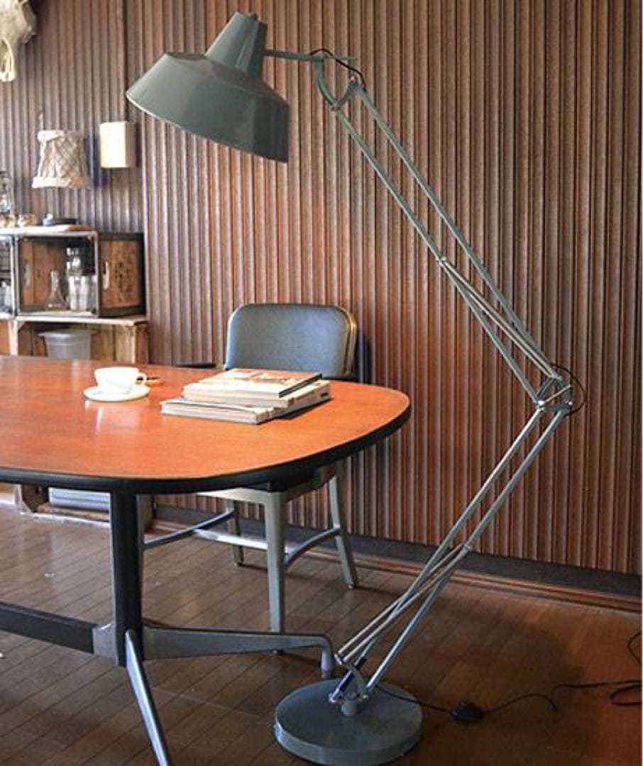 フロアスタンド PENFOLD