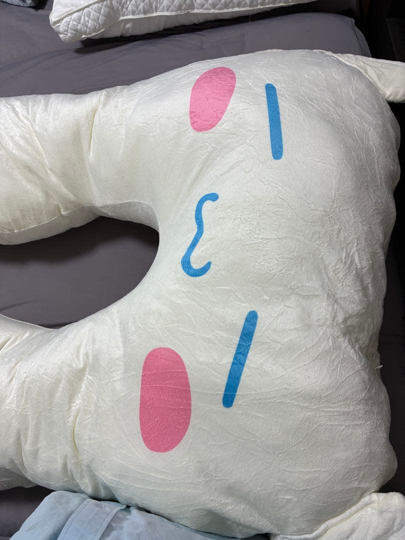 シナモロール 抱き枕型クッション ホワイト　ハグモッチ