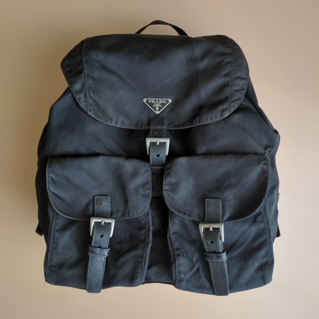 プラダ　三角ロゴナイロンリュックブラック