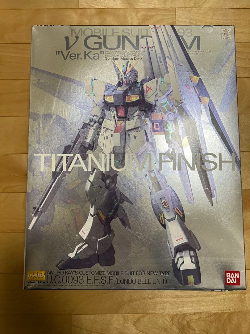 MG RX-93 νガンダム Ver.Ka チタニウムフィニッシュ