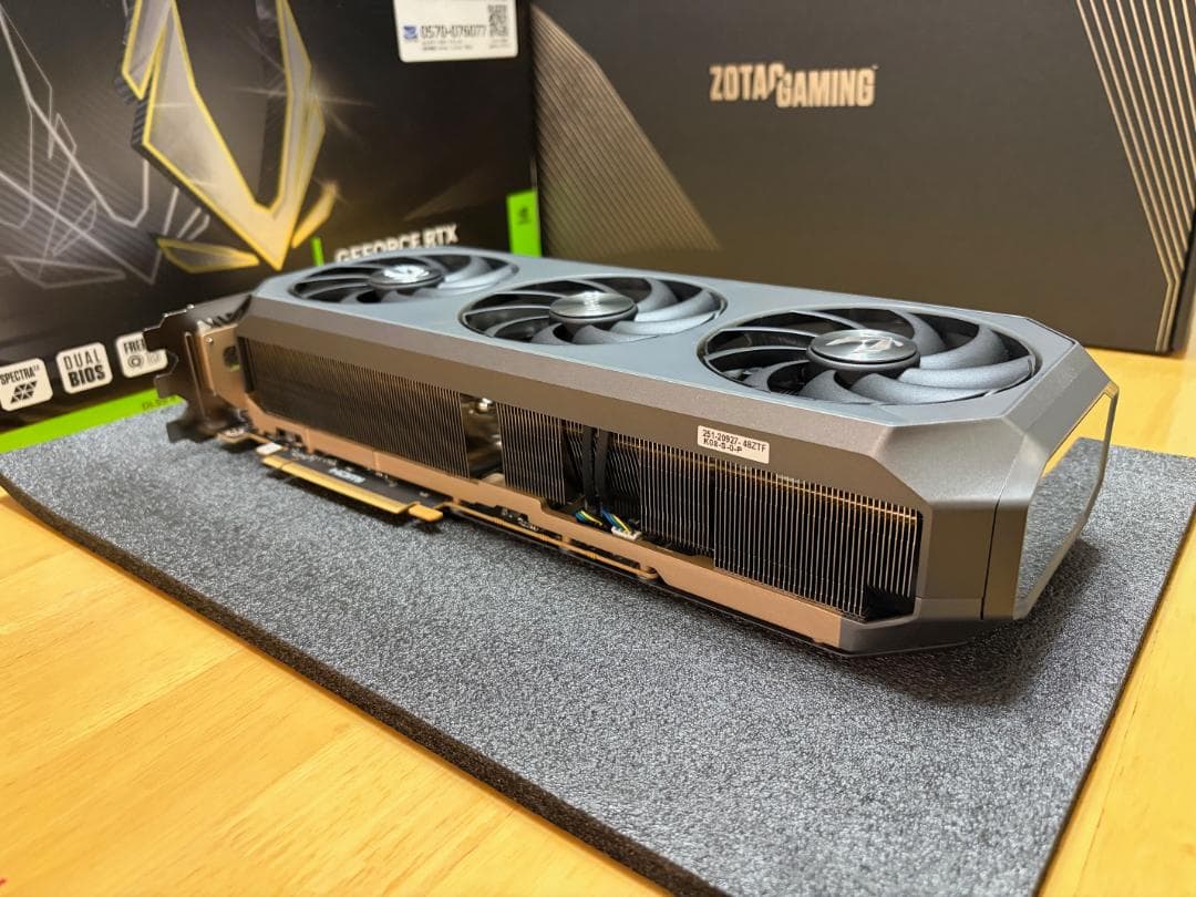 グラフィックボード・グラボ・ビデオカード ZOTAC RTX 5080 AMP Extreme INFINITY