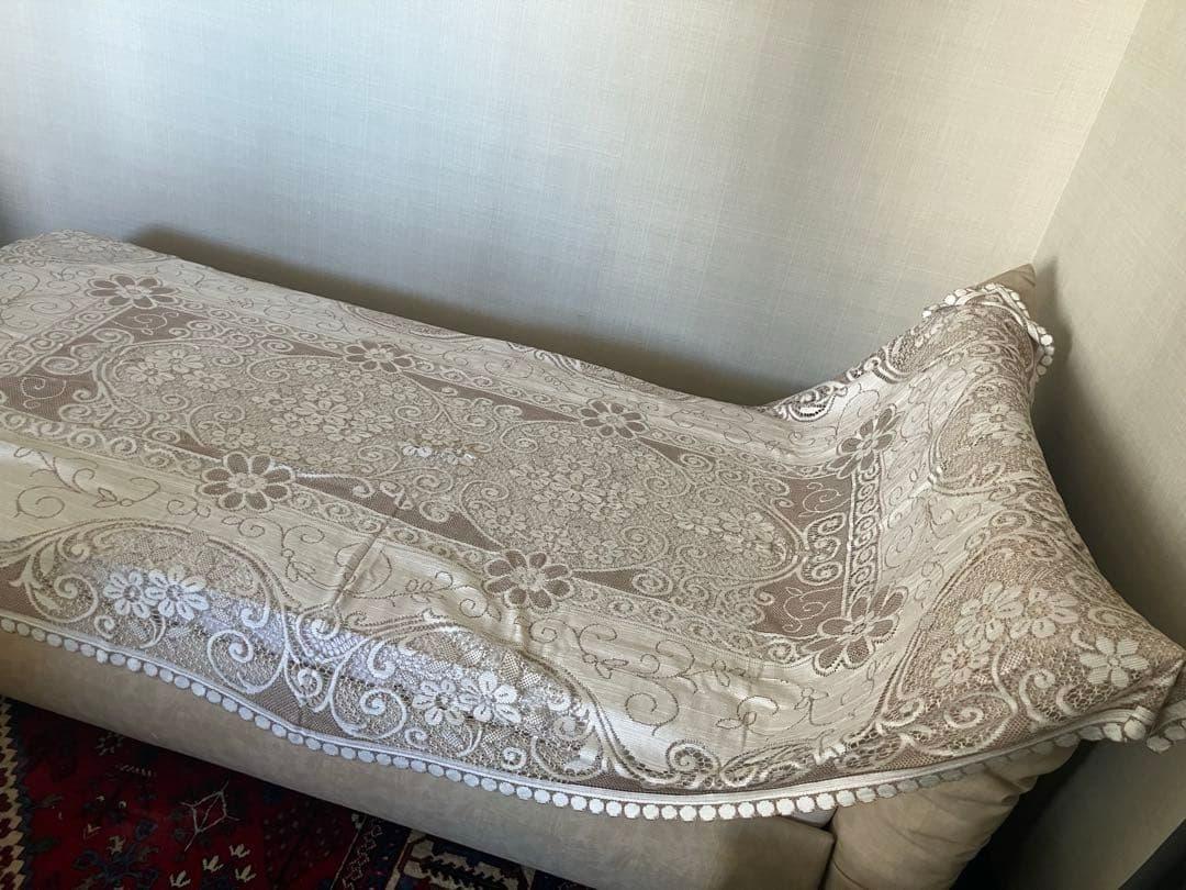 フランス製ビンテージ花柄大テーブルクロスとナプキン6セット　ベージュ白系　未使用