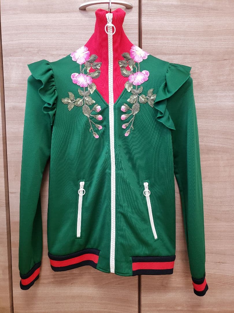 エルさま専用グッチ エンブロイダリー テクニカルジャージー ジャケット グリーン