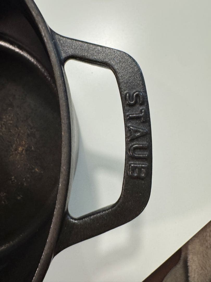 STAUB LA COCOTTE 鋳鉄製 両手鍋 26センチ
