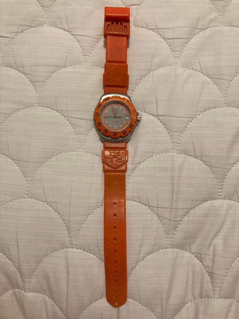 タグホイヤー懐かしいダイバーズウォッチ TAG Heuer オレンジラバーベルト