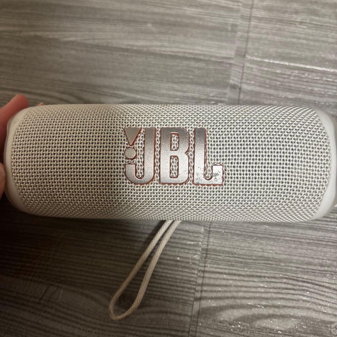 nyさん専用JBL ワイヤレススピーカー ホワイトFLiP6