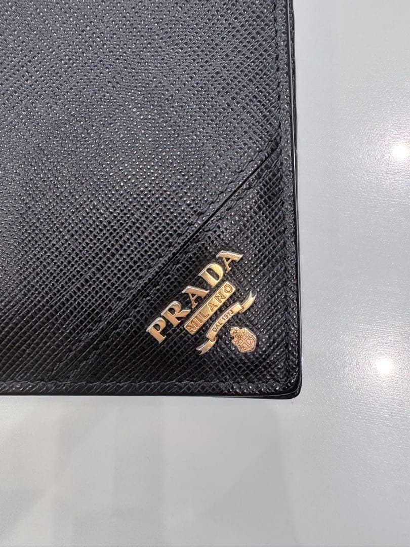 PRADA サフィアーノレザー 二つ折り財布 1/25まで