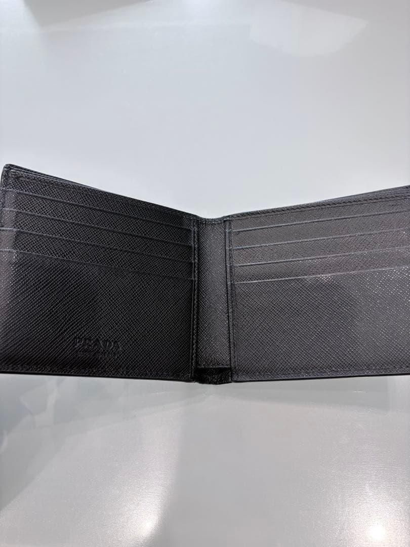 PRADA サフィアーノレザー 二つ折り財布 1/25まで
