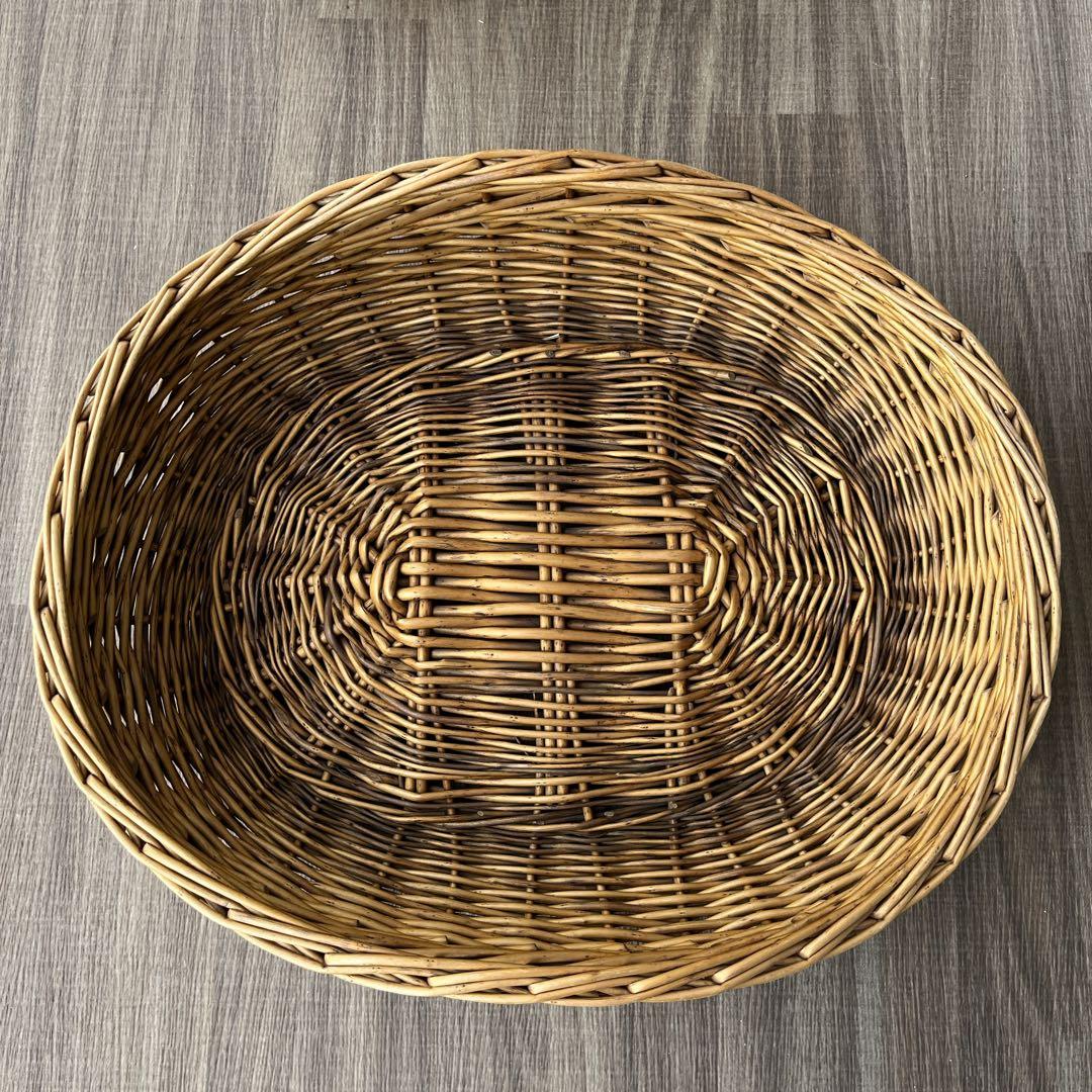 ドイツ製　籐製楕円形バスケット 中型 ナチュラルブラウン