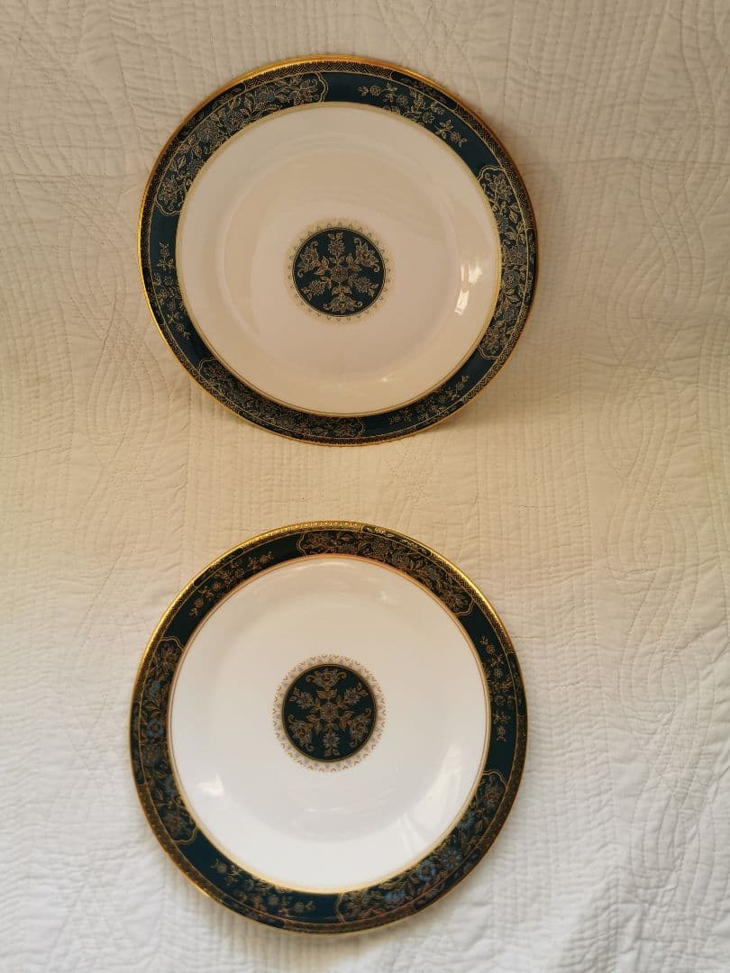 ロイヤルドルトン23㎝ケーキディナープレート２枚セットカーライル エナメル金彩
