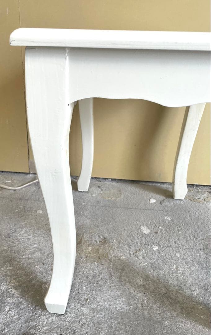 ホワイト花柄ペイントサイドテーブル