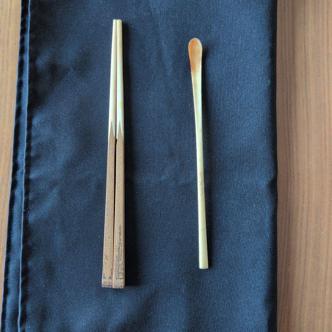 象牙風の茶杓と　菓子の取り箸