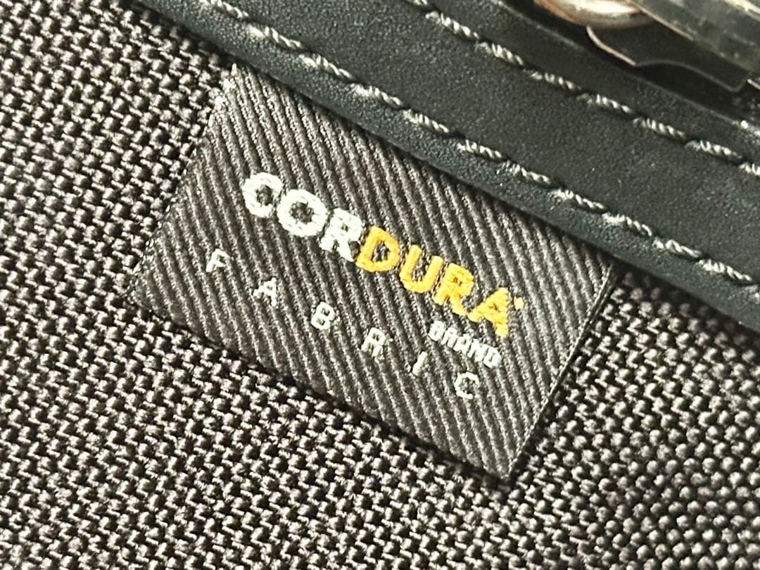 IACUCCI ブラック トートバッグ