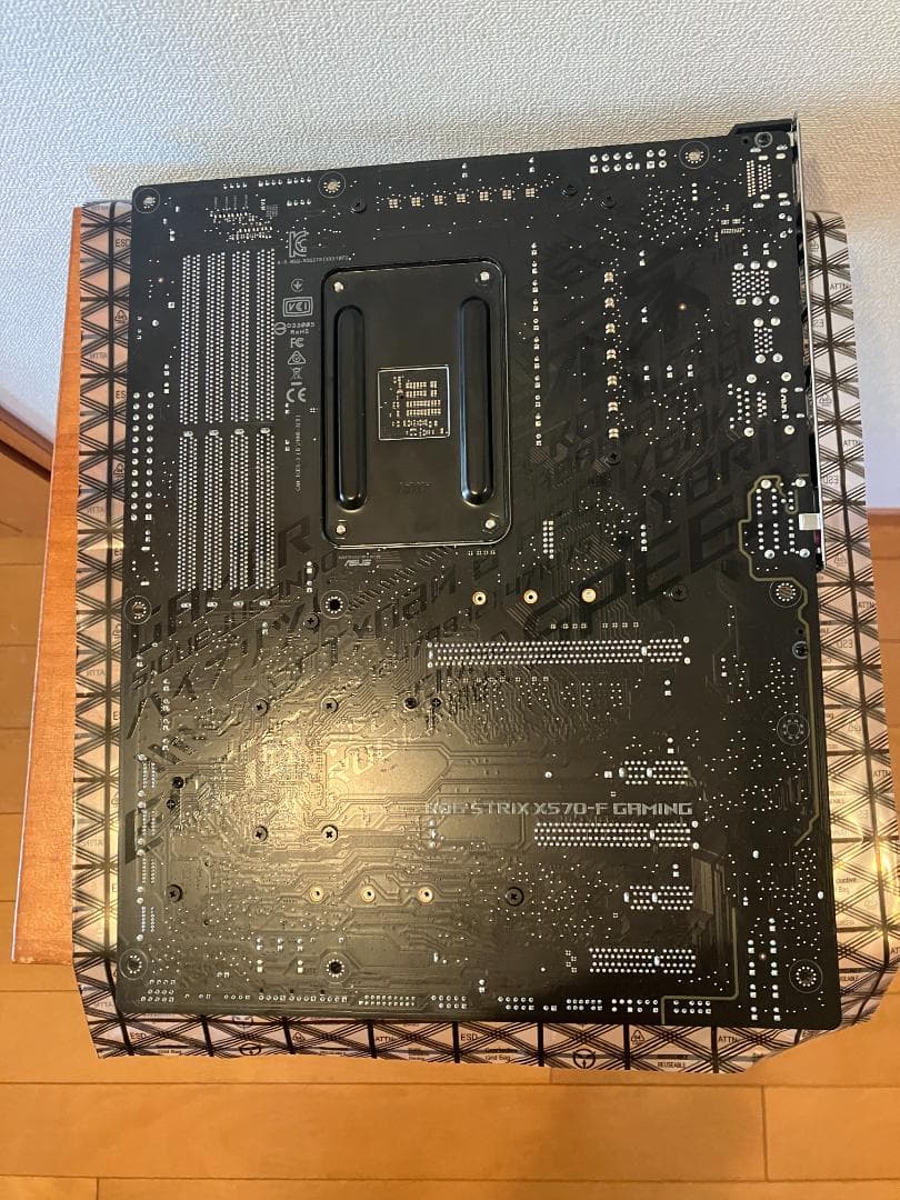 ROG Strix X570-F Gaming マザーボード