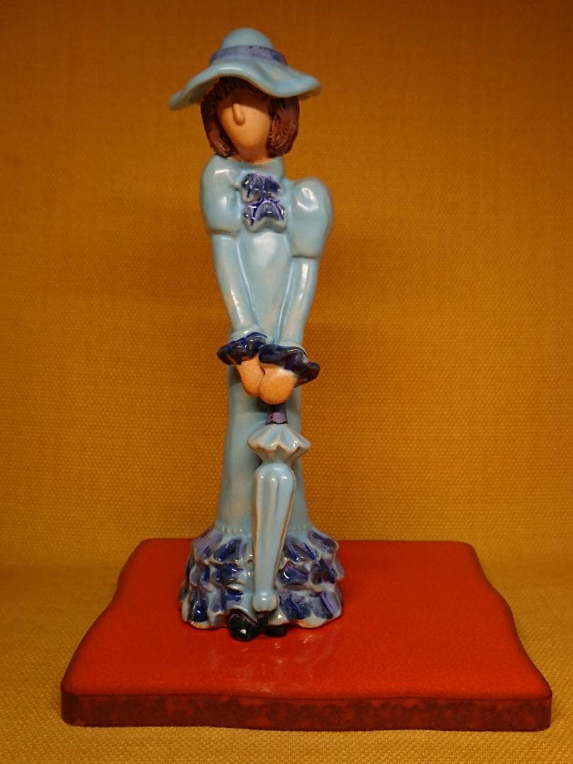 【美品】人形　陶器　オブジェ　置物　インテリア　工芸品　美術品　A3269