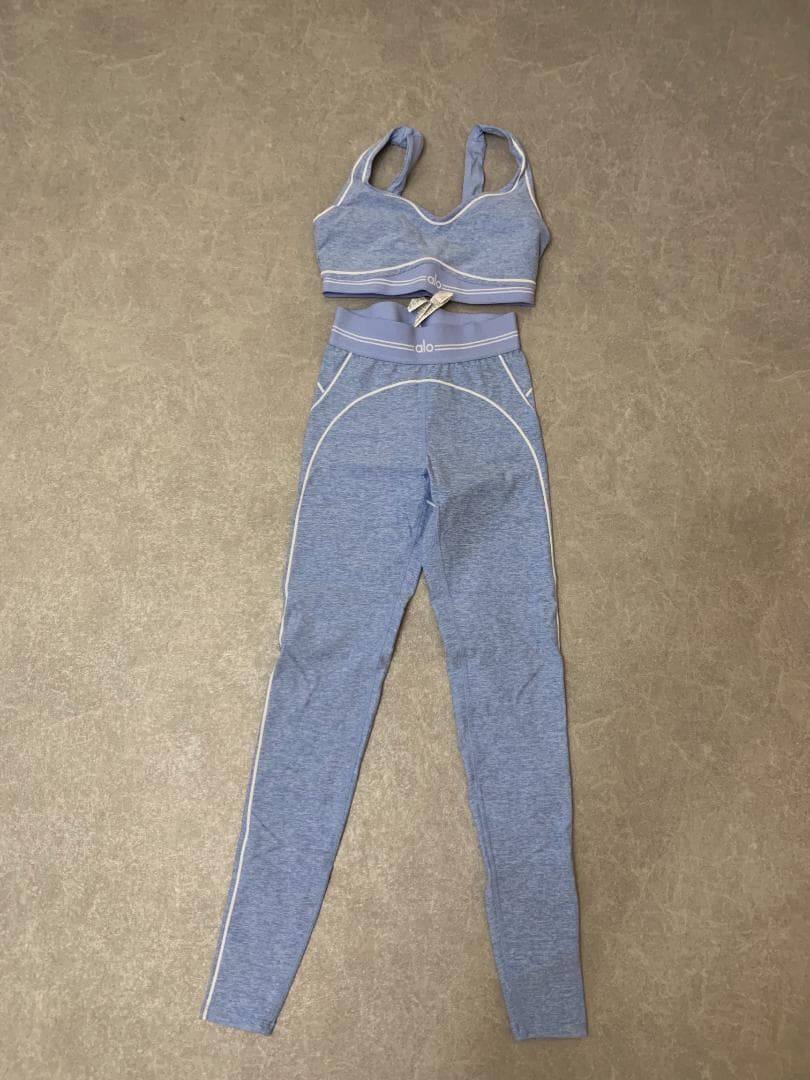 alo YOGA ALO SOFT ハートスロブレギンス+ブラ