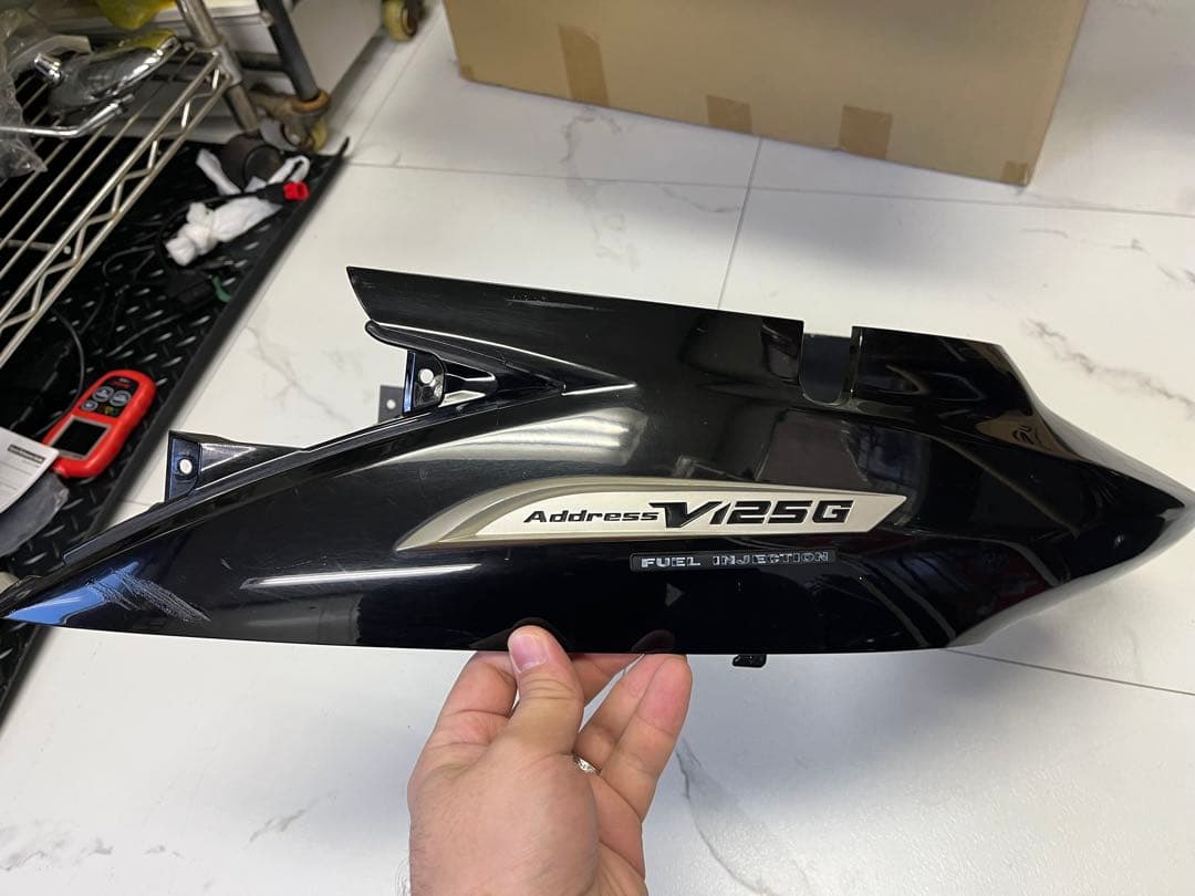 スズキ　アドレス V125 G カウル3点セット　ブラック