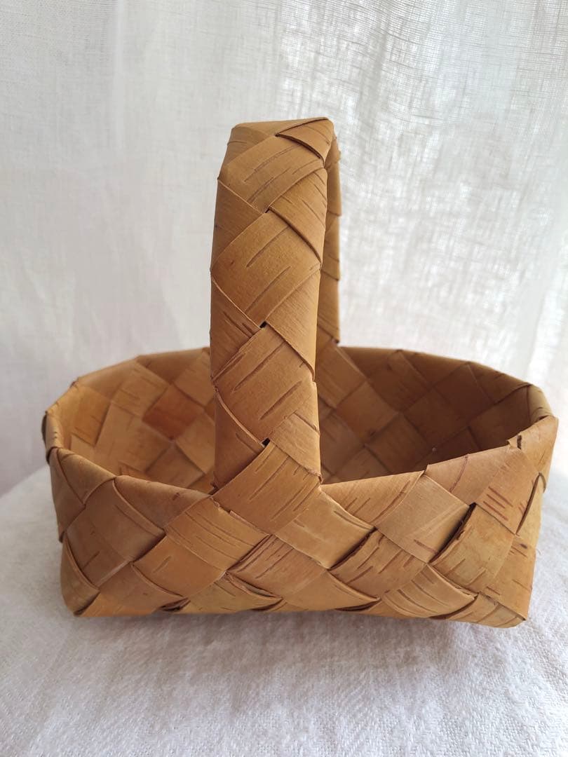 白樺　持ち手付きバスケット