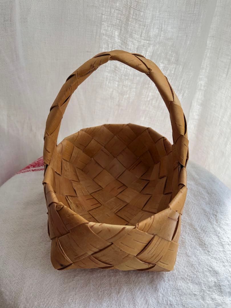 白樺　持ち手付きバスケット
