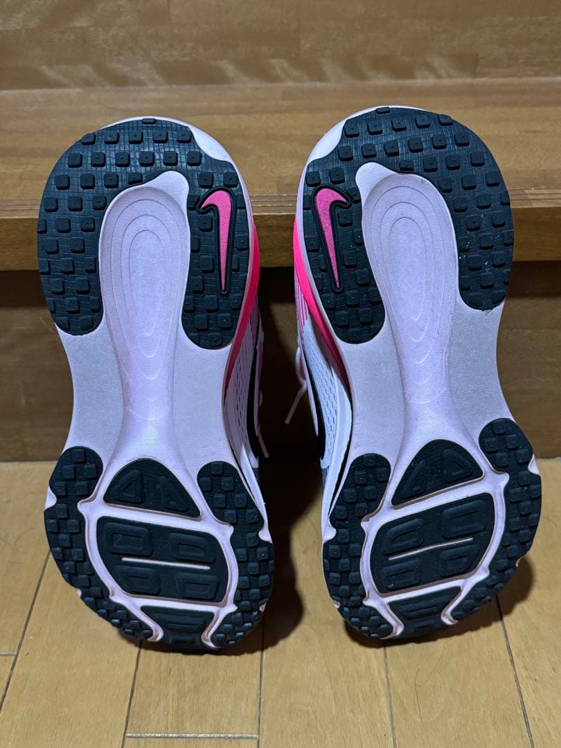 Nike ボメロ18 限定ピンク　28センチ
