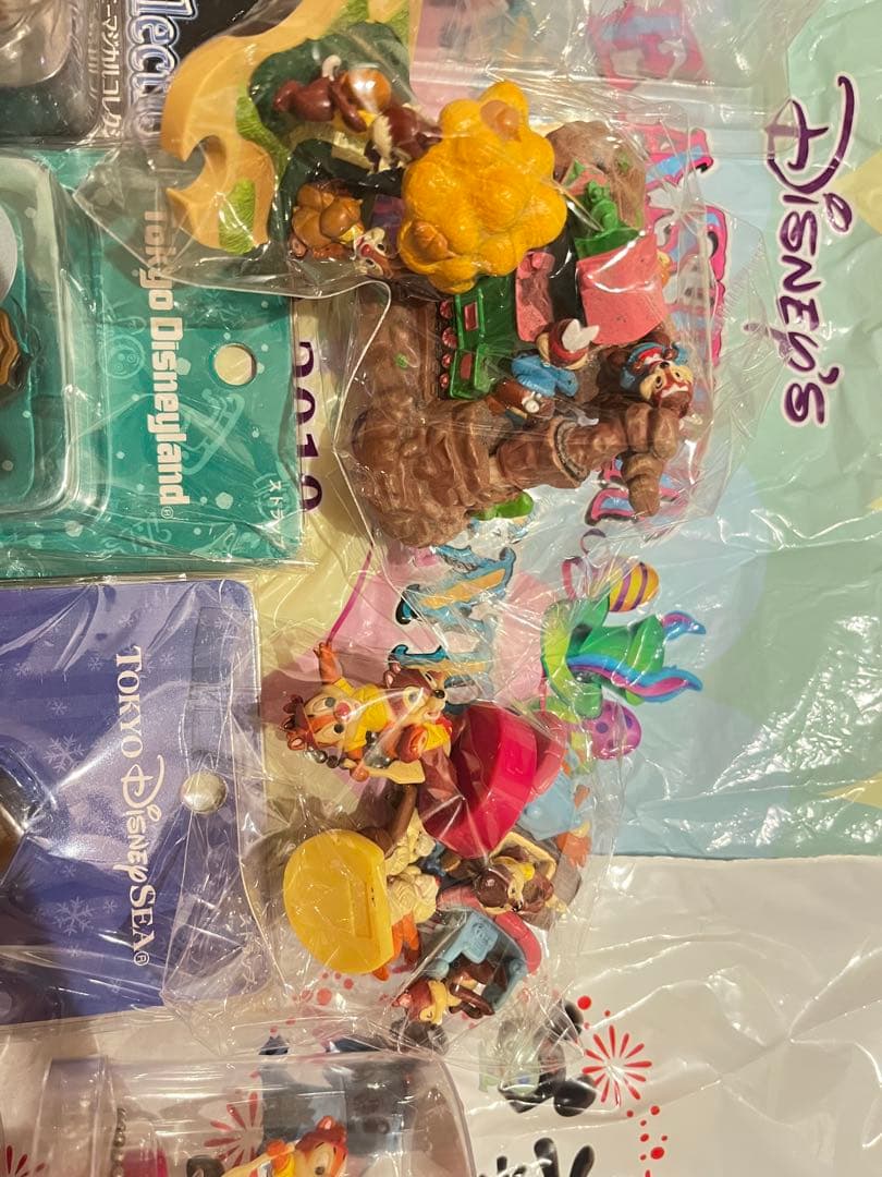 ディズニーフィギュア　チップとデール