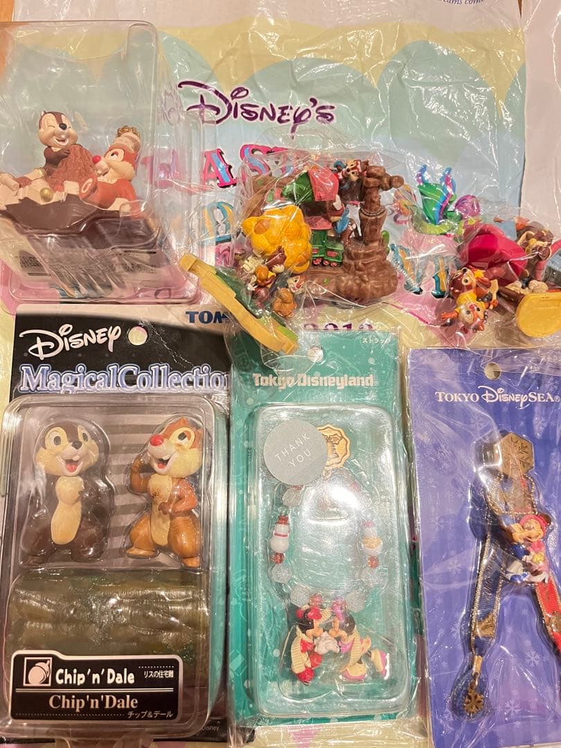 ディズニーフィギュア　チップとデール