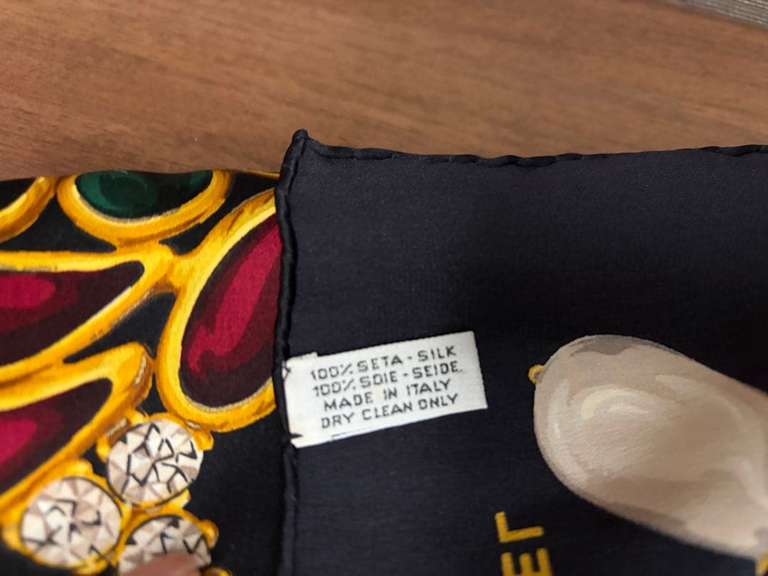 お値下げ　CHANEL スカーフ