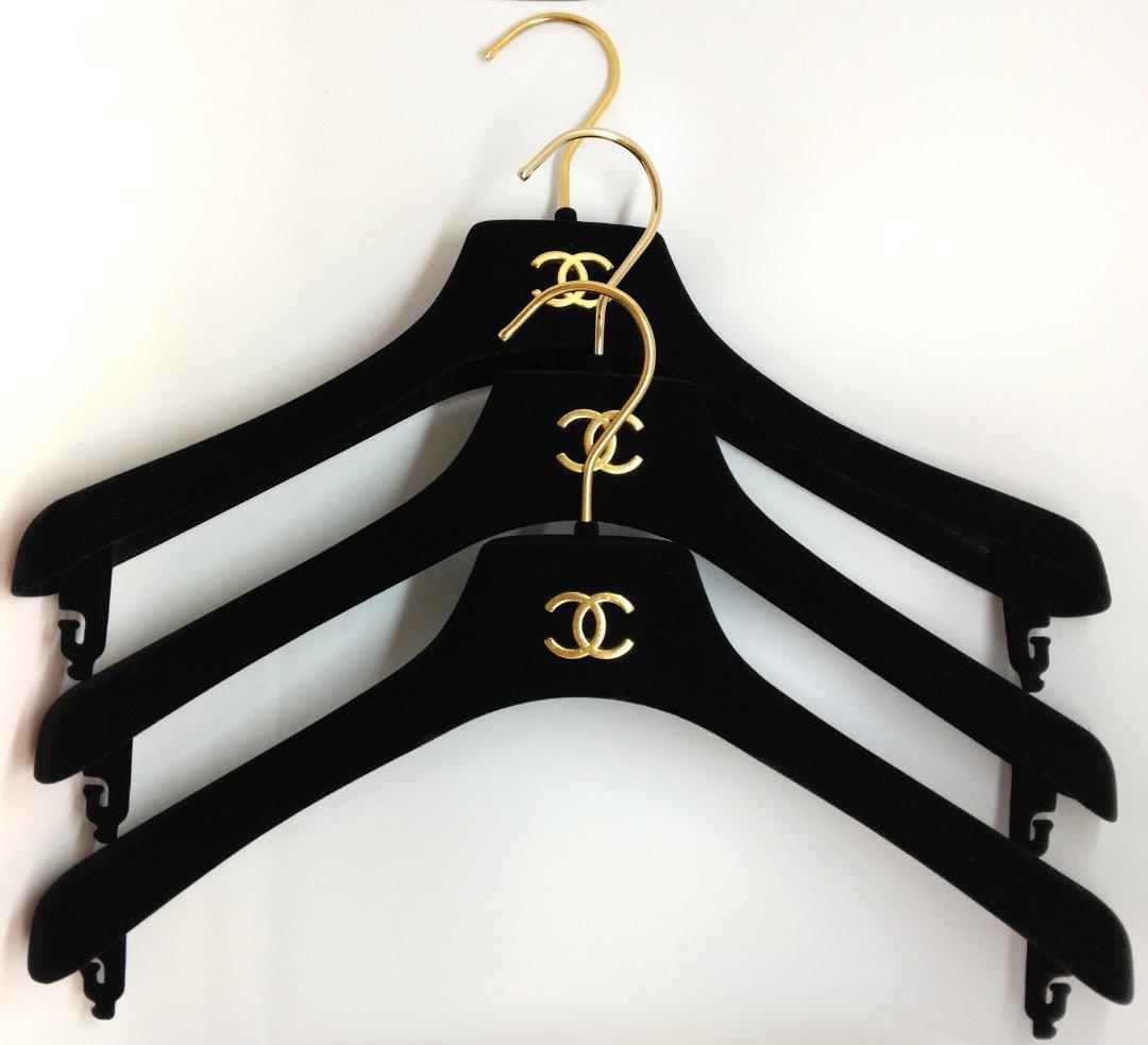 シャネル ハンガー ベルベット ノワール 8本セット 中古品 (56016)