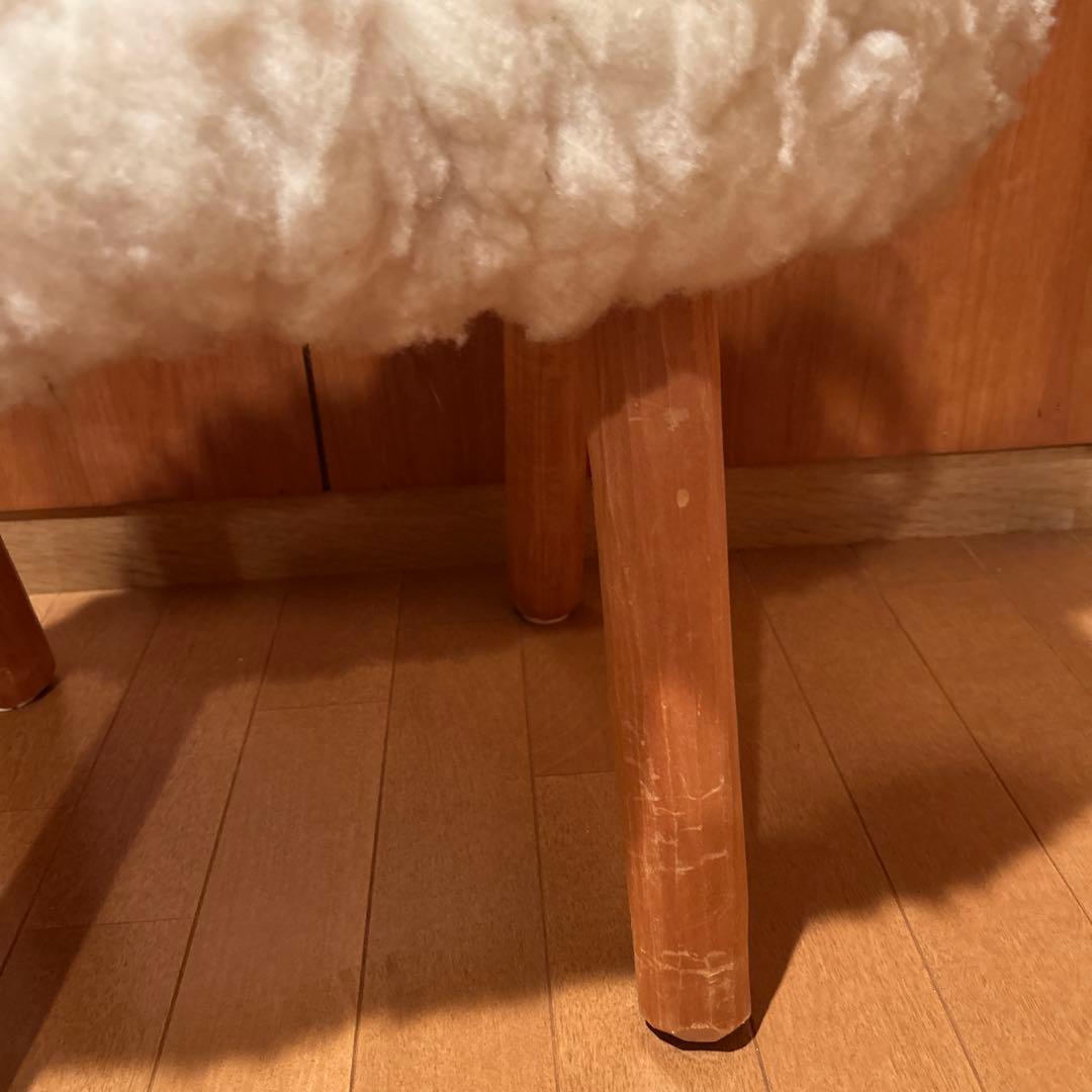 ②北欧 手作り パイン材 ムートン 羊 スツール　椅子　ニュージーランド