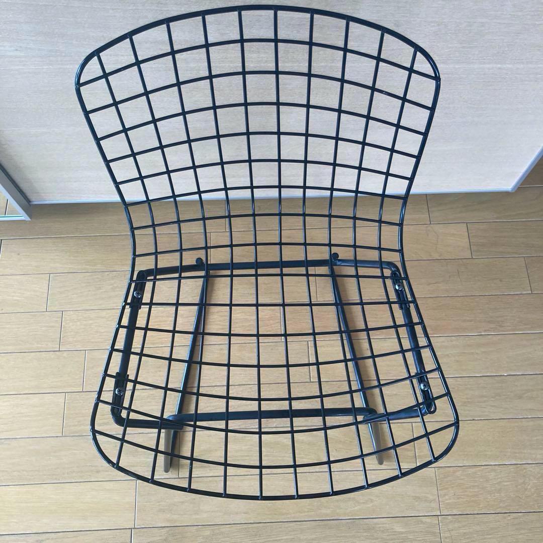 古いワイヤーチェア