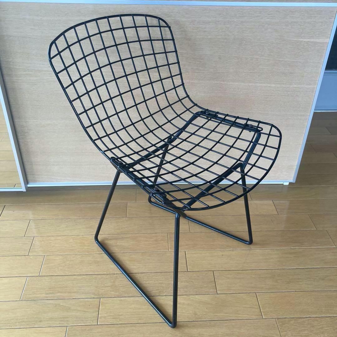 古いワイヤーチェア