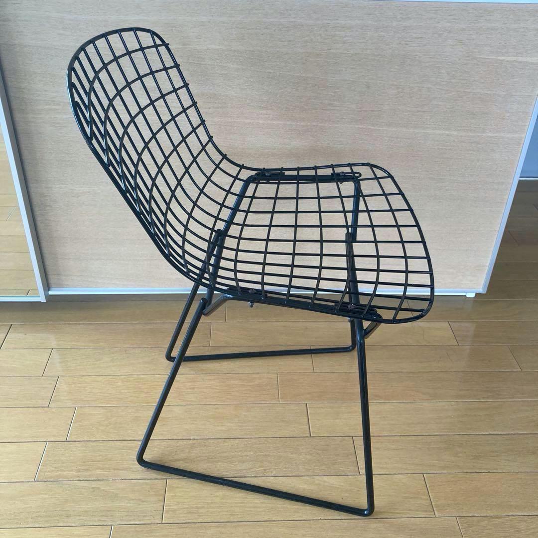 古いワイヤーチェア