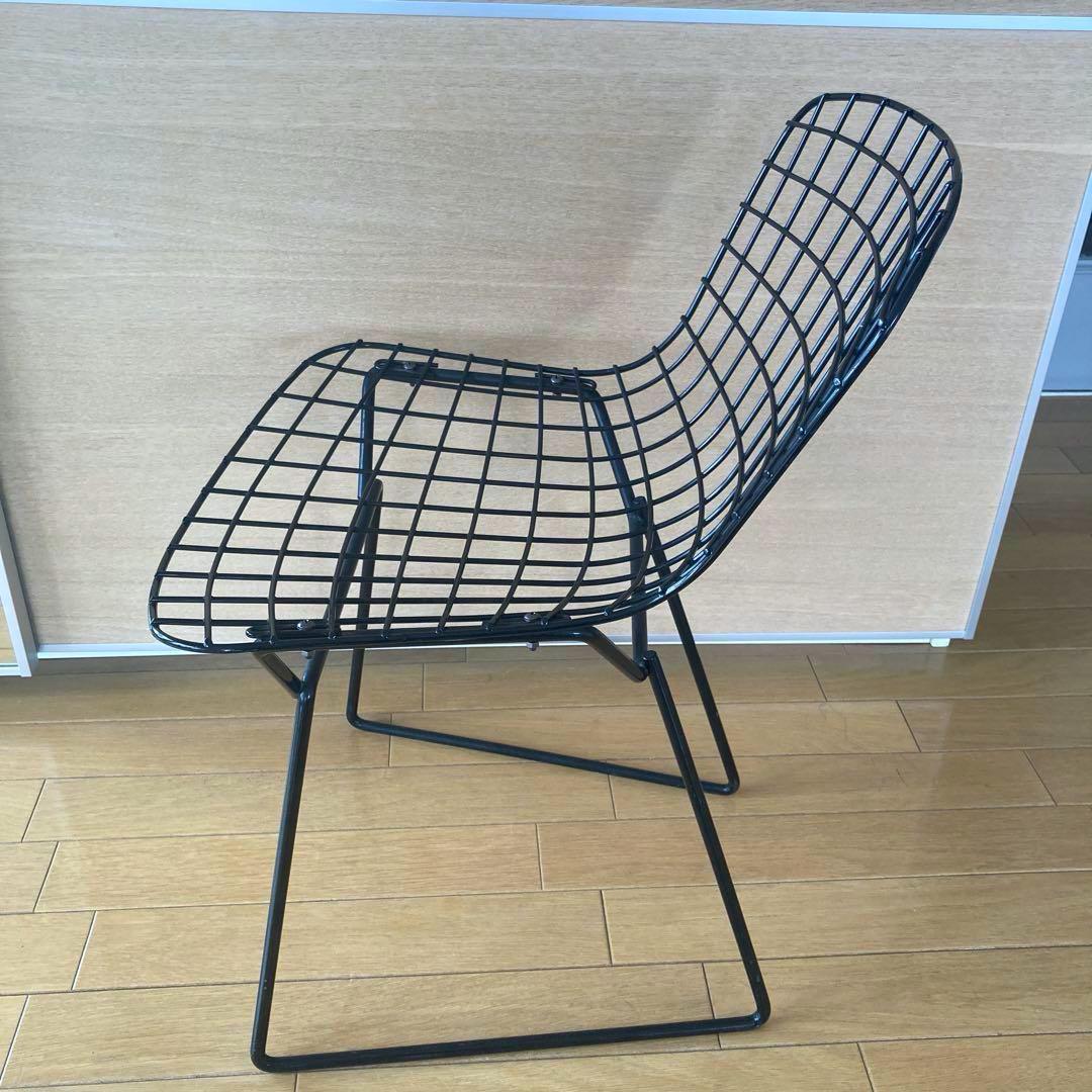 古いワイヤーチェア